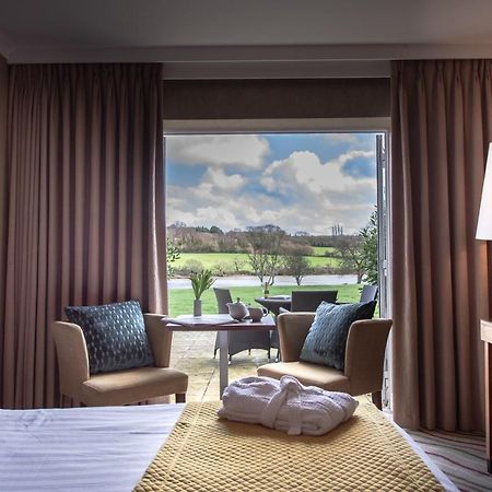 Lakeside Park Hotel & Spa Fishbourne  المظهر الخارجي الصورة