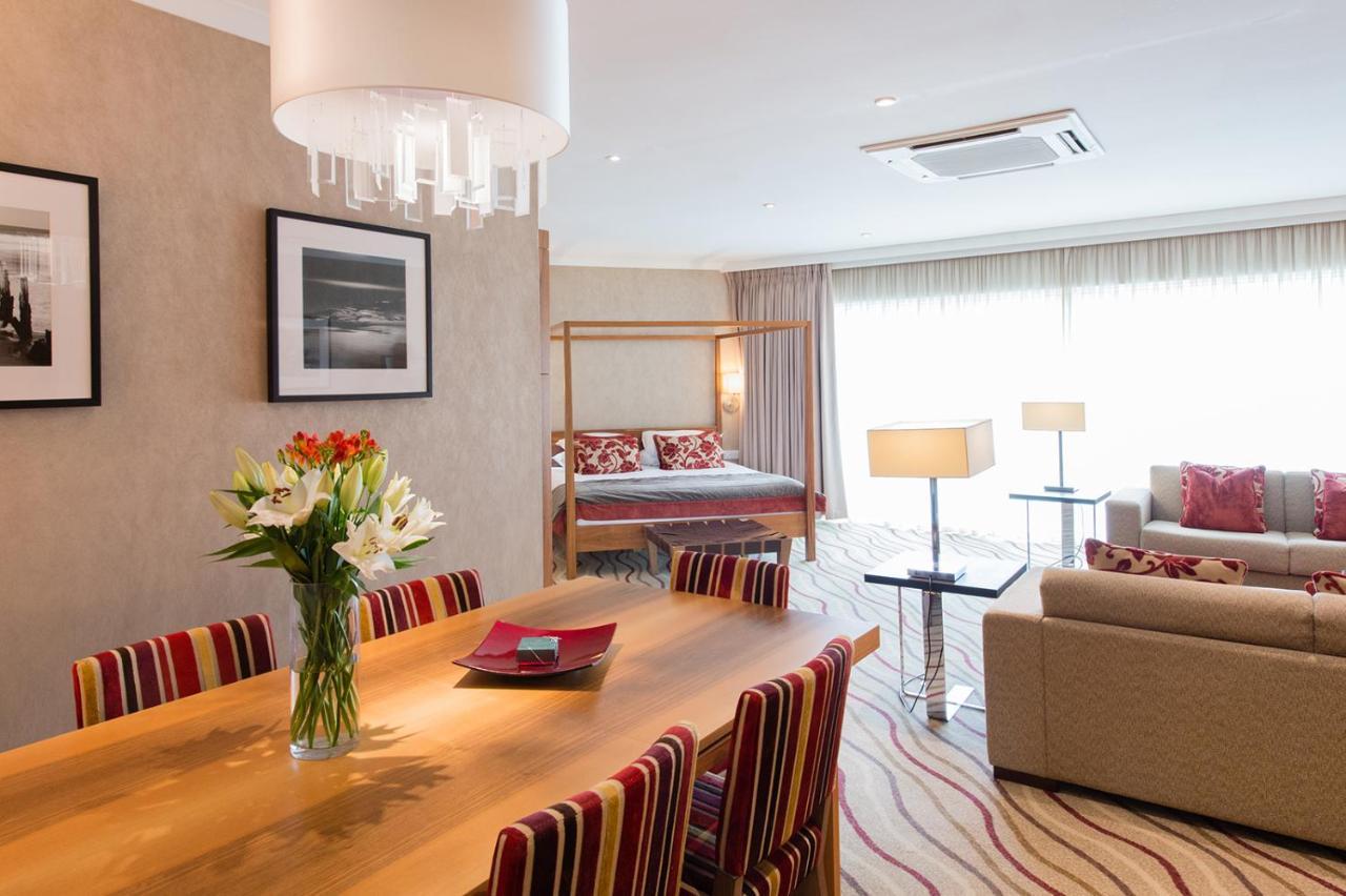 Lakeside Park Hotel & Spa Fishbourne  المظهر الخارجي الصورة