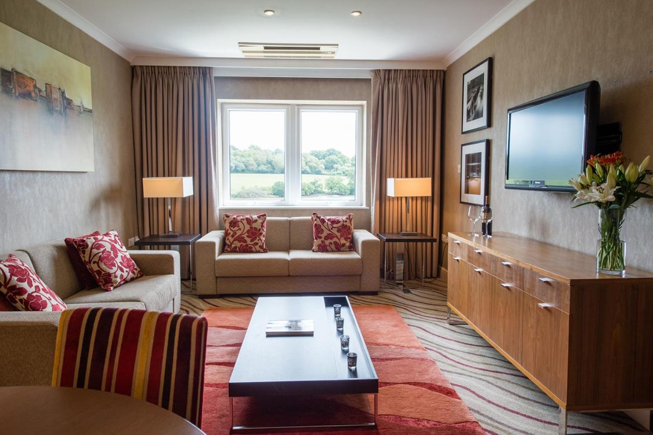 Lakeside Park Hotel & Spa Fishbourne  المظهر الخارجي الصورة