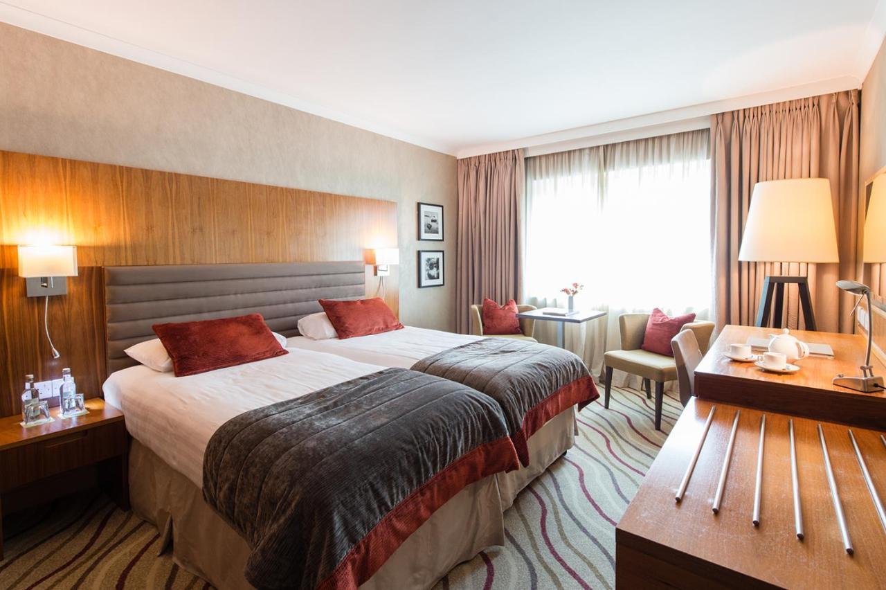 Lakeside Park Hotel & Spa Fishbourne  المظهر الخارجي الصورة