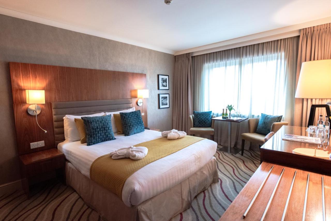 Lakeside Park Hotel & Spa Fishbourne  المظهر الخارجي الصورة