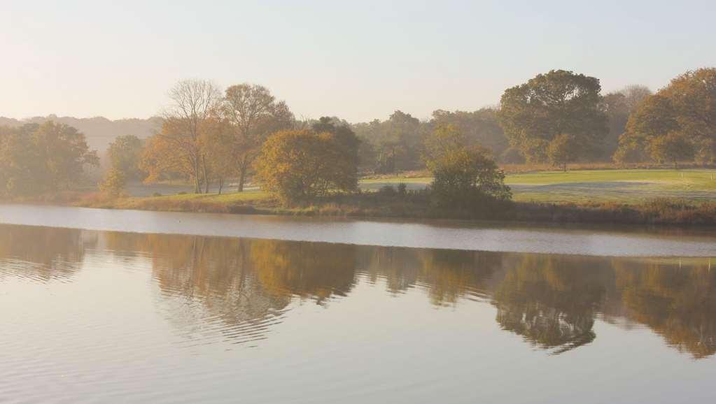 Lakeside Park Hotel & Spa Fishbourne  المظهر الخارجي الصورة
